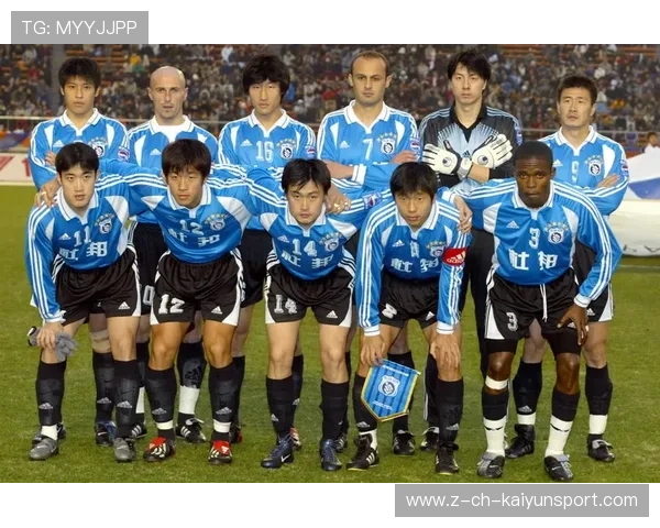 冠军球队战术演练公开课吸引教练界学习与交流，冠军杯赛战术制定